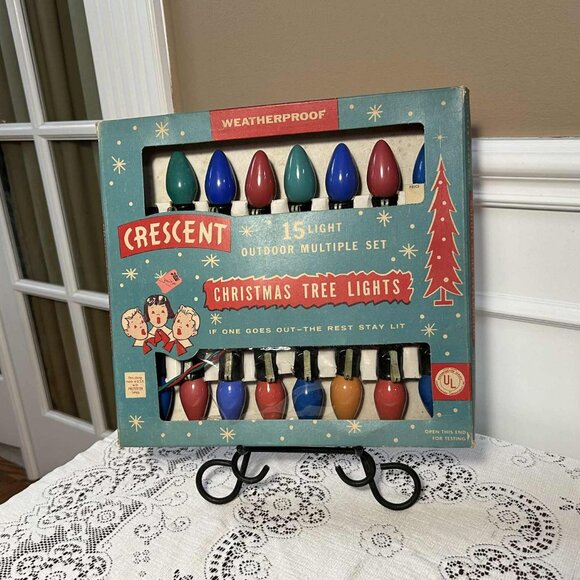 MCM Crescent Christmas Tree lights - Picture 1 of 10